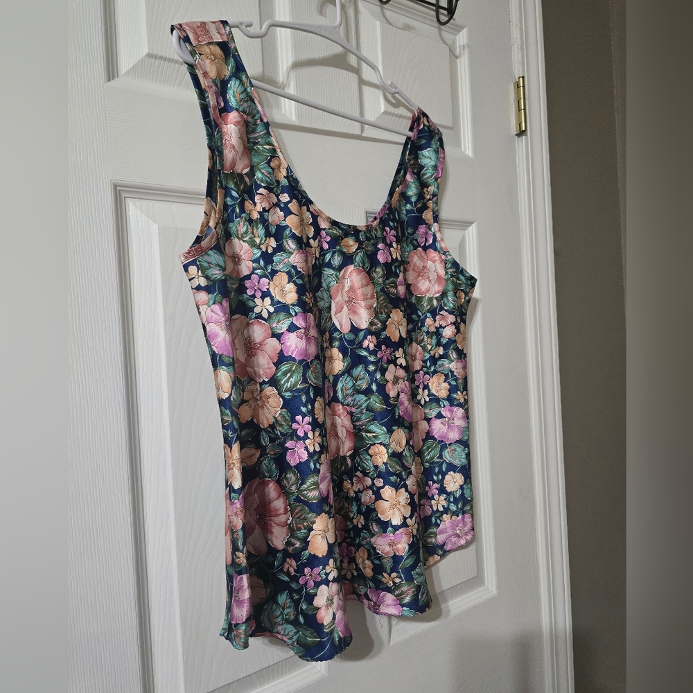 Vintage California Dynasty Navy Floral Print Satin Tank Top Blouse, Size 2X, EUC - Picture 2 of 13